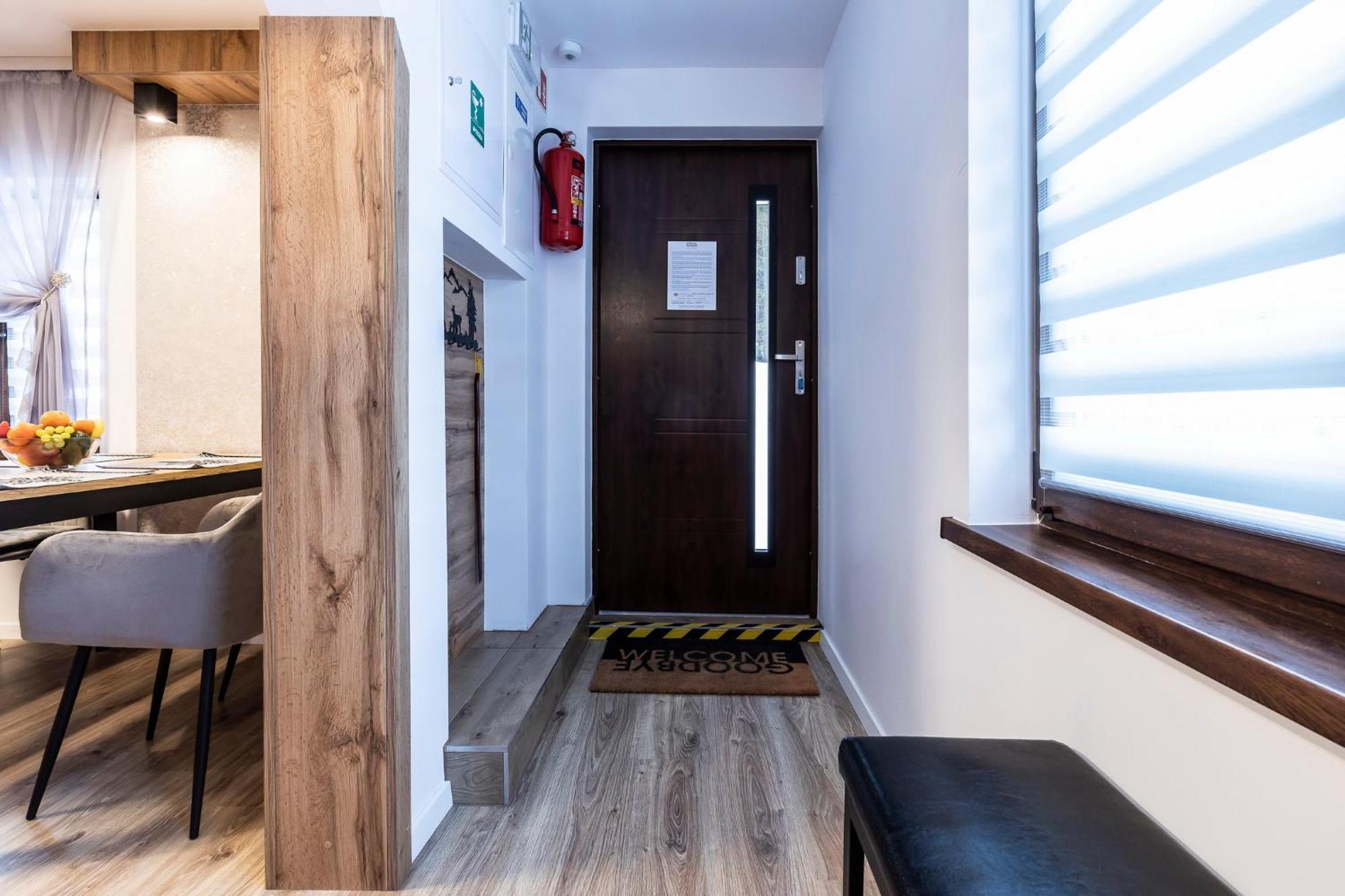Apartament Tatravika Z Basenem I Widokiem Koscielisko Luaran gambar
