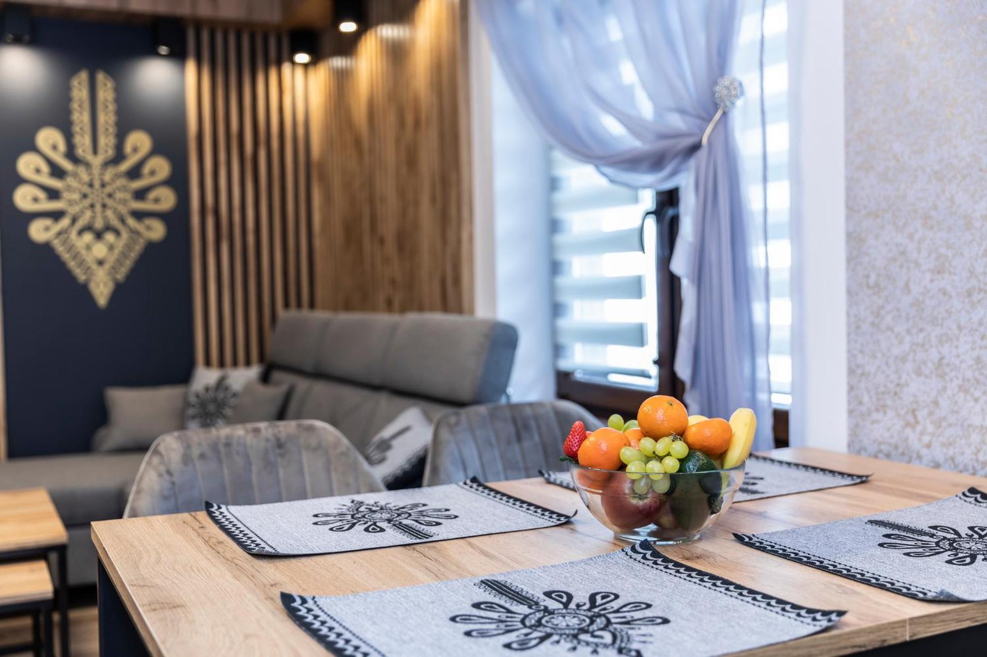 Apartament Tatravika Z Basenem I Widokiem Koscielisko Luaran gambar